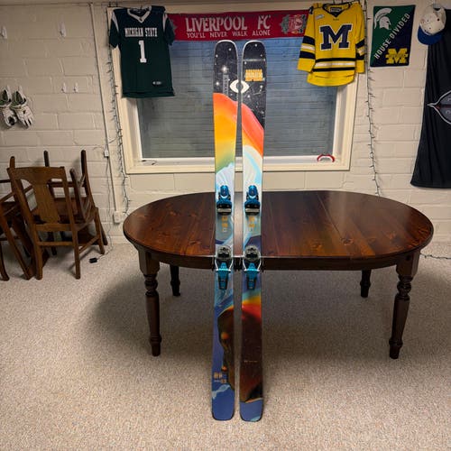 Men's 2024 Armada ARV 94 185 cm Park Skis Without Bindings (Used)