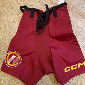 Lovell Wintet Club junior Small CCM Pant Shell (Used)