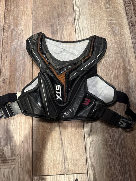 OG Medium Adult STX K18 Shoulder Pads (Used)