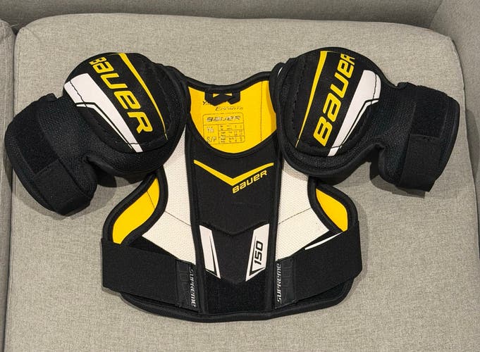 Small Youth Bauer Supreme 150 Ice Hockey Shoulder Pads (Used)