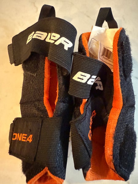 Youth Small Bauer Supreme One.4 Elbow Pads (Used)