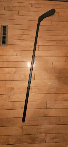 Intermediate Ccm vision Right Handed Hockey Stick P29 65 Flex (Used)