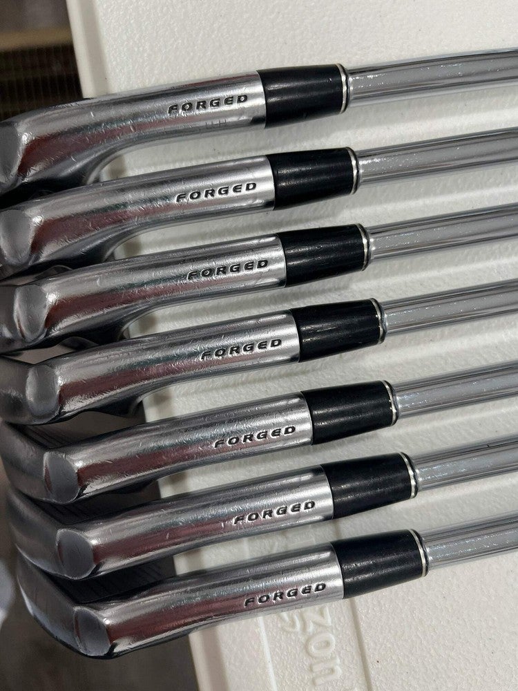 アクセサリー S.T Srixon ZX7 Tour Issue Iron Set 4-PW X100 Extra Stiff Flex Standard