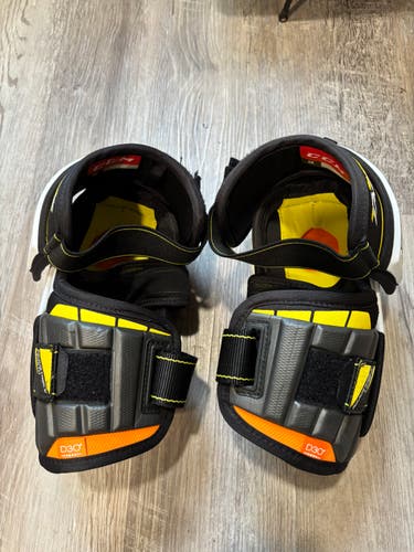 Senior Large CCM Super Tacks AS1 Elbow Pads (Used)