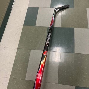 Senior Bauer Vapor FlyLite Right Handed Hockey Stick P92 77 Flex (New)