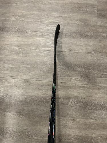 New Pro Stock Senior LH Bauer Twitch, 87 Flex, Dylan Holloway St. Louis Blues