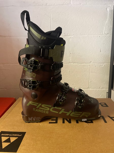 Mondo 28 & 28.5 Women's Fischer Ranger Pro All Mountain Ski Boots Stiff Flex (New)