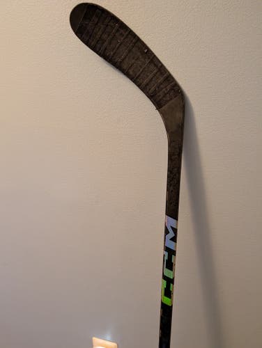 Youth CCM Ribcor Trigger 9 Pro Left Hand Hockey Stick P28 30 Flex (Used)