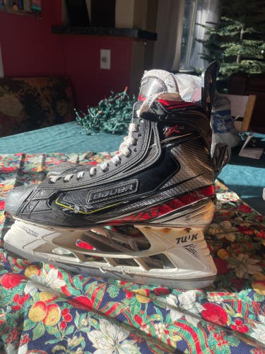 2019 Bauer Vapor 2X Pro Hockey Skates Regular Width 9 (Used)