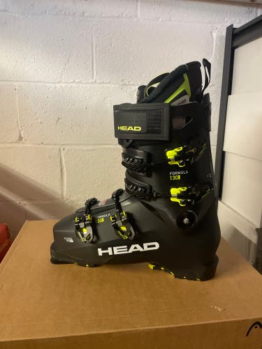 Mondo 28 & 28.5 Women's HEAD Formula 130 GW Ski Boots Stiff Flex (New)