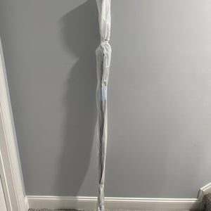 2 Pack Senior Bauer Vapor FlyLite Right Handed Hockey Stick P28 70 Flex (New)