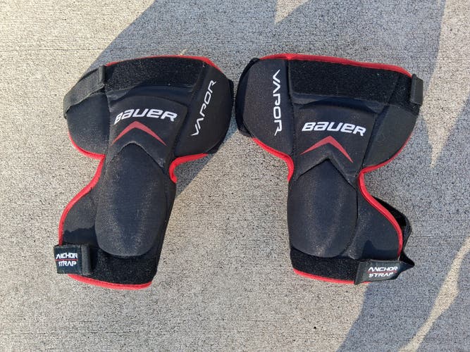 Bauer Vapor X900 SR hockey goalie knee pads (Used)