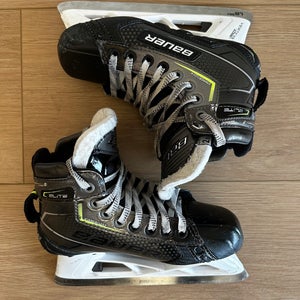 Bauer Elite Goalie Skates Size 2.5 (Used)