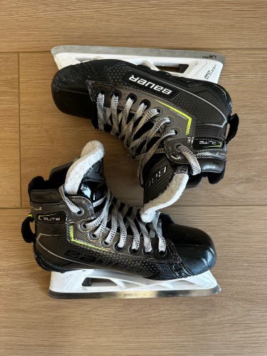 Bauer Elite Goalie Skates Size 2.5 (Used)