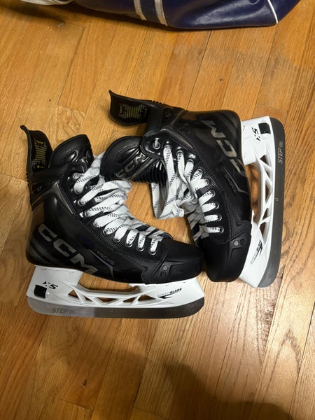 CCM Tacks XF Hockey Skates Regular Width 6.5 (Used)