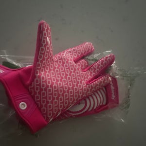 Pink XL Youth Gloves (Used)