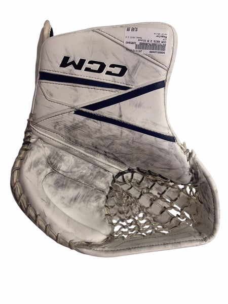 CCM Axis 2.9 Senior Goalie Catch Glove