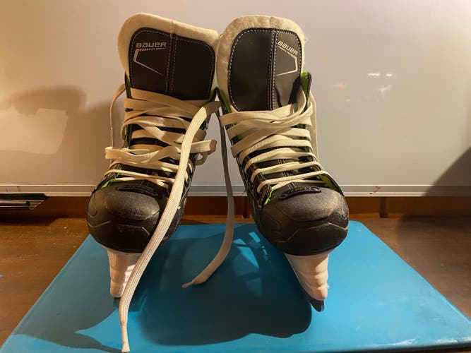 Bauer XLS Hockey Skates Size 3.5 (Used)