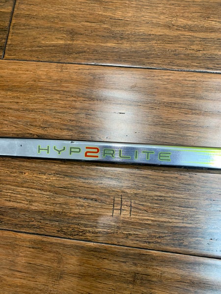Senior Bauer Vapor Hyperlite 2 Right Handed Hockey Stick P28 70 Flex (Used)