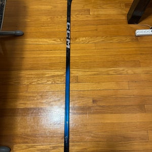 Senior CCM JetSpeed FT8 Pro Right Handed Hockey Stick P28 85 Flex (Used)