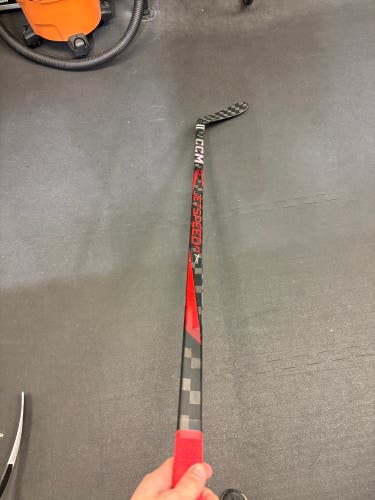 Senior CCM JetSpeed FT7 Pro Right Handed Hockey Stick 85 Flex (Used)