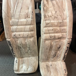 30" True Catalyst 7X3 Goalie Leg Pads (Used)
