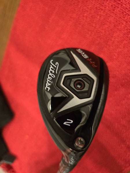 Men's Titleist 915 Hd Right Handed Hybrid Regular Flex 2H (Used)