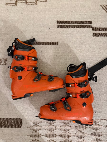 29.5 Men's Tecnica Cochise 130 Dyn Ski Boots (Used but Great Condition!)