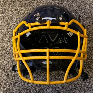 Youth XS Schutt Vengeance A11 Helmet (Used)