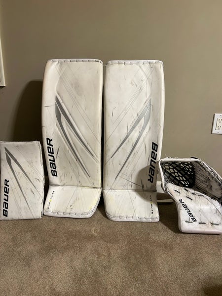 33" 2023 Bauer Hyperlite 2 Regular Goalie Full Set (Used)