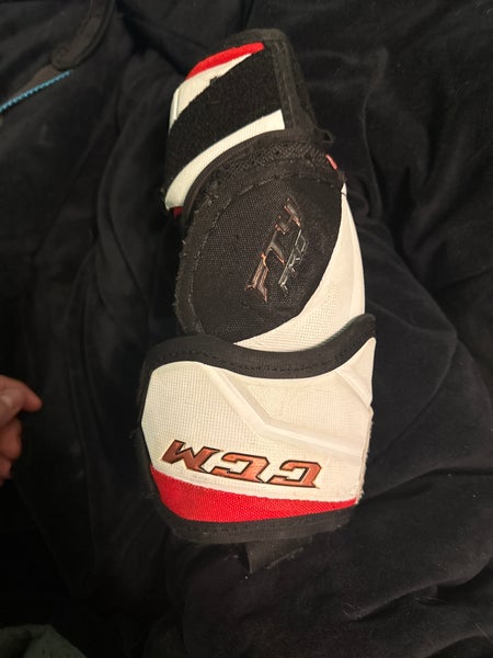 Junior Large CCM JetSpeed FT4 Pro Elbow Pad (Used)