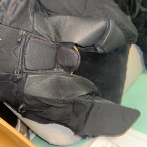 Men's Junior Large Bauer Supreme S29 Hockey Pants (Used)