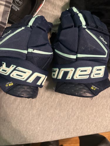 Bauer Vapor Hyperlite Gloves 12" (Used)