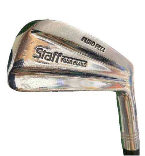 Wilson Staff Tour Blade Fluid Feel 2 Iron RH Regular Steel 39 In. Wrap Grip Nice