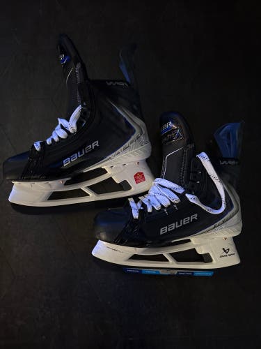 2025 Bauer Vapor Flylite Hockey Skates size 8.5 (New)