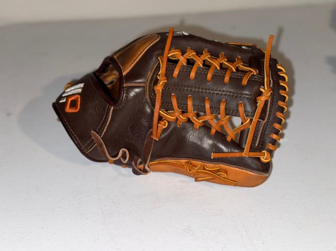 Nokona RH Infield Alpha Baseball Glove 11.25" (Used)