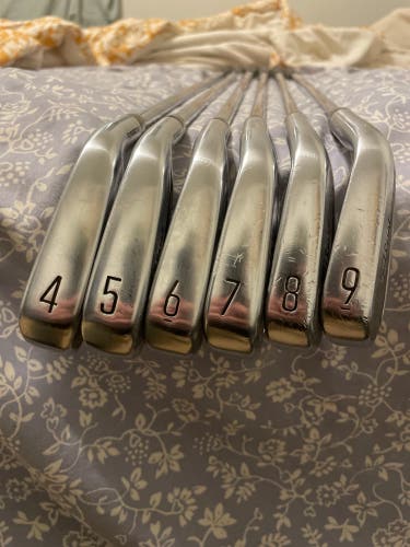 Men's Titleist T150 2023 Right Handed Iron Set Extra Stiff Flex 6 clubs 4-9 Steel Shaft (Used)