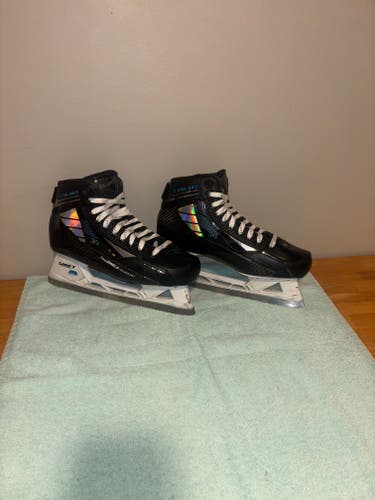 True TF9 Hockey Goalie Skates Regular Fit (Size 9)