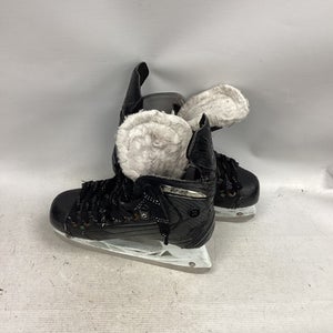 Used CCM RIBCORE 44K Junior Hockey Skate Junior 03 11851-S000040823