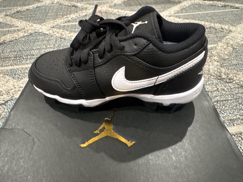 Black Unisex 1Y (Big Kids / Youth) Youth Air Jordan Jordan 1 Low Cleats (New)