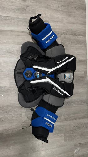 Small Vaughn Velocity V9 Goalie Chest Protector Pro Stock (used)