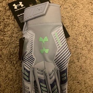 Purple Medium Adult Under Armour F9 Nitro Gloves (New)
