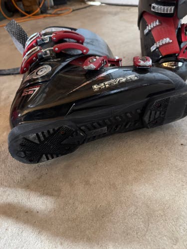 Mondo 30 & up Men's HEAD Edge Ski Boots (Used)