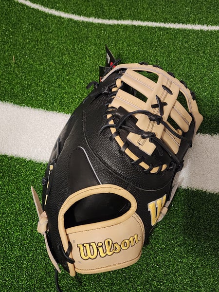 2025 Wilson RH First Base A2000 Baseball Glove 12.5" (New)
