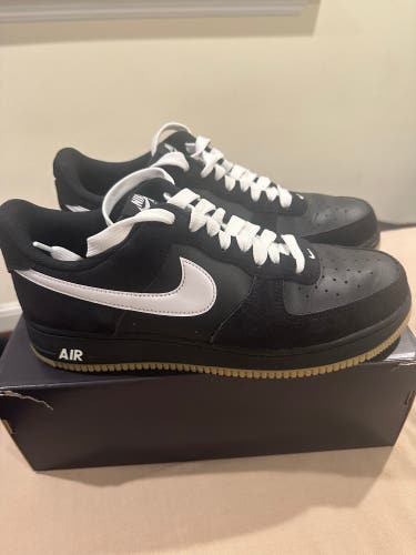 Black Men's Size M 11.5 (W 12.5) Adult Nike Air Force 1 Shoes (Used)