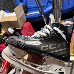 2023 CCM JetSpeed FT675 Hockey Skates Regular Width 11 (Used)