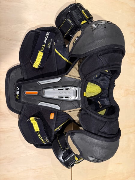 Large Senior CCM Tacks AS-V Shoulder Pads (Used)