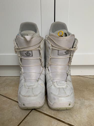 Women's Burton Mint Snowboard Boots Size 5