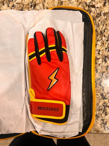 Youth XL - New - Red