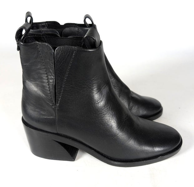 MERCEDES CASTILLO Xandra Chelsea Leather Bootie Black Leather Women's Size: 5